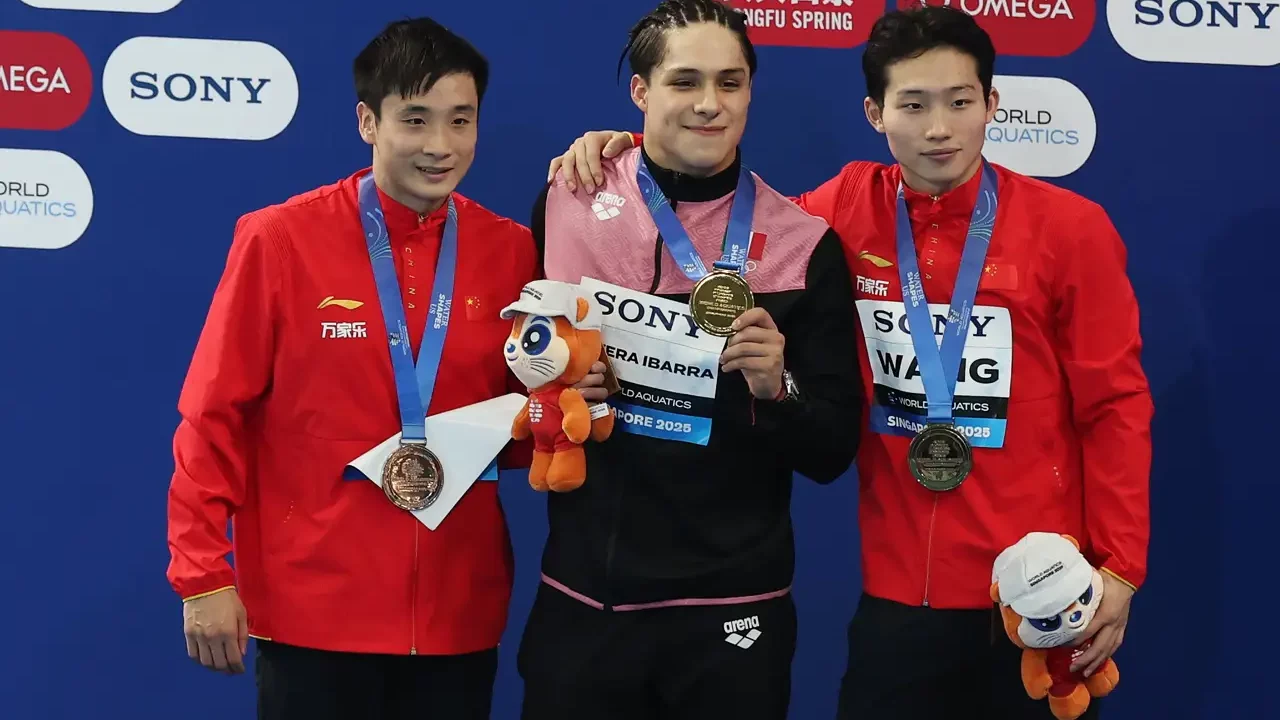 El mexicano Osmar Olvera hace historia al derribar la ‘muralla’ china y ganar el oro