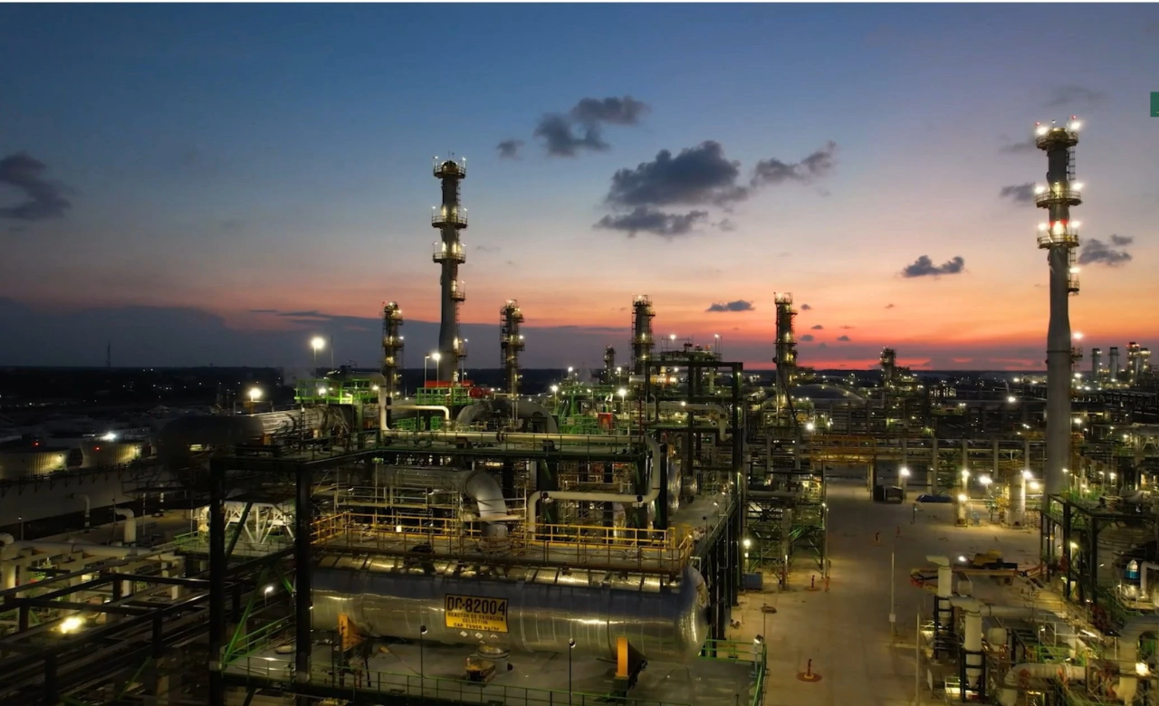 Habitantes sufren la contaminación del peor accidente de la refinería Olmeca