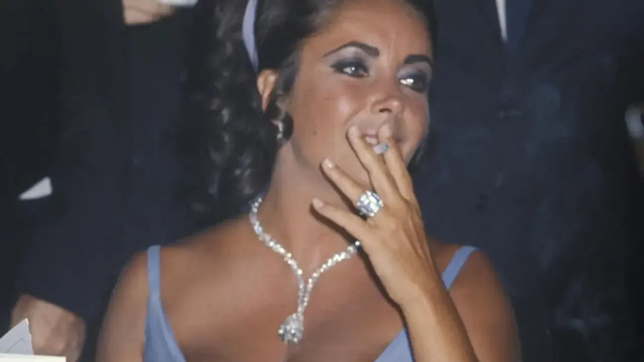 Ronaldo propuso matrimonio con un diamante de 50 quilates con un valor estimado de 3 mdd: así es como se compara con otros anillos de boda famosos