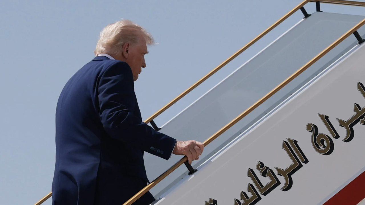 ‘A eso lo llamaríamos corrupción’: cómo Trump usó la presidencia para expandir su imperio global
