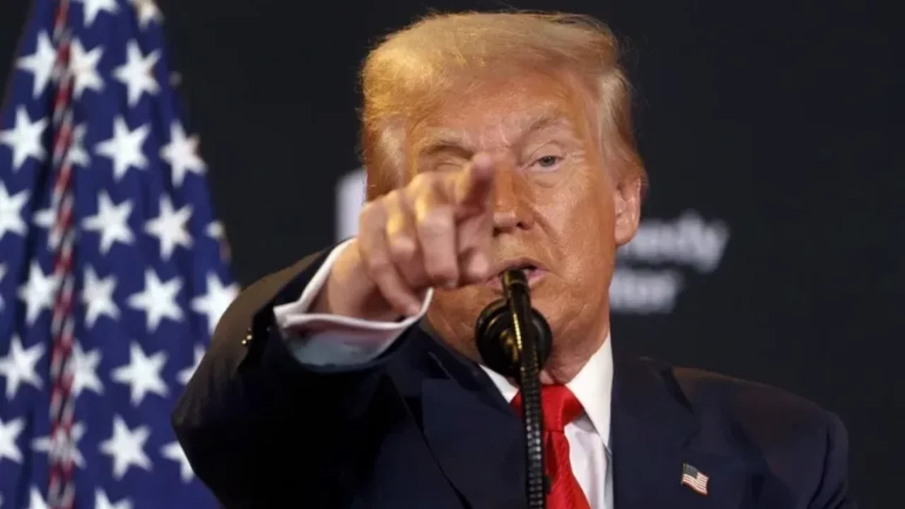 Trump advierte que muy pronto tendrá una mayoría en la Fed para bajar las tasas