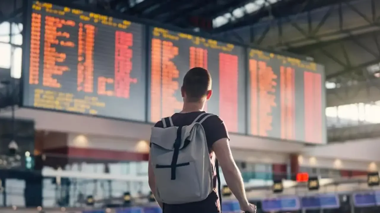 EU ordena reducir vuelos en aeropuertos debido al cierre del gobierno