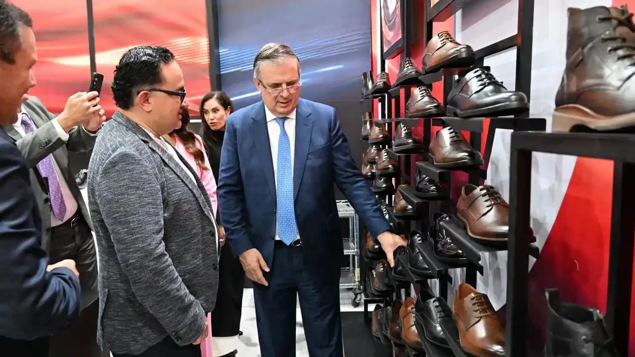 Gobierno pone freno al abuso de importación de calzado exento de impuestos