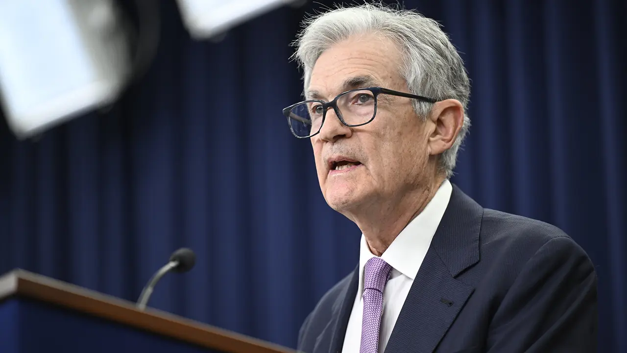 La Fed deja sin cambios las tasas en la última junta de Powell