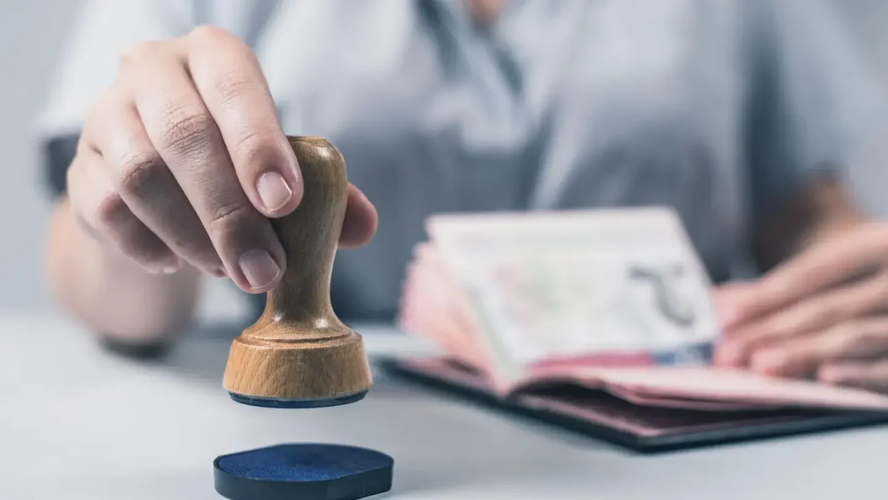La contratación en Silicon Valley está en crisis tras las nuevas tarifas de visa H-1B, medida que impulsa conversaciones sobre deslocalización
