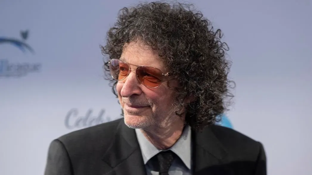 Howard Stern engaña a los oyentes (y a los medios) con una falsa y abrupta jubilación