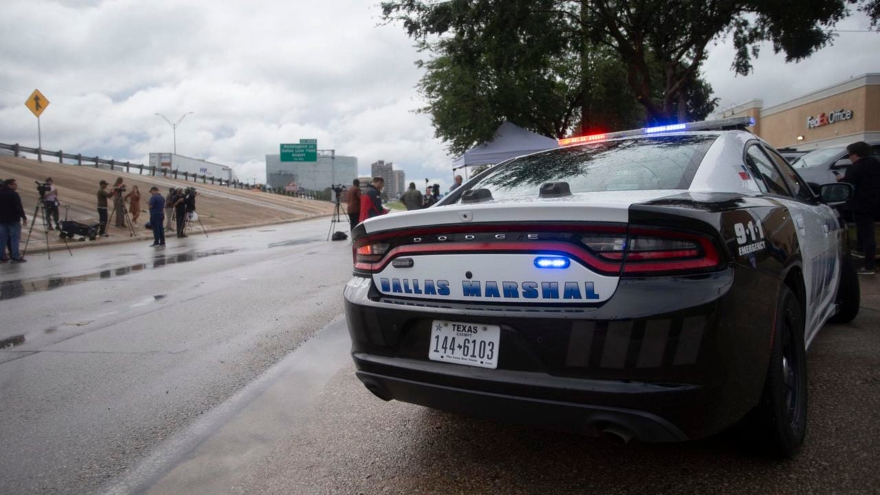 Muere mexicano que resultó herido en el ataque a una oficina migratoria en Dallas