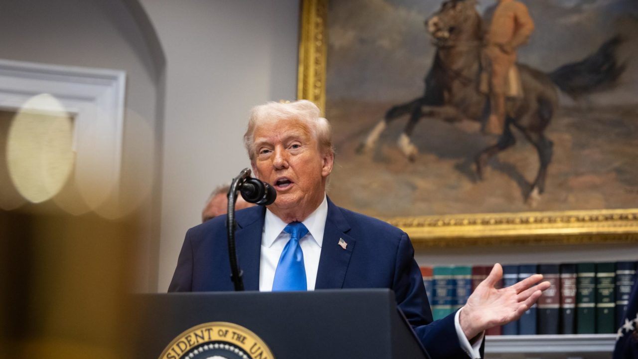 Trump desvía fondos antiterroristas de bastiones demócratas a estados republicanos