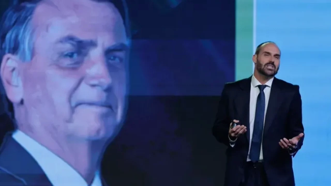 Hijo de Bolsonaro prevé nuevas sanciones de Trump a Brasil si su padre es condenado