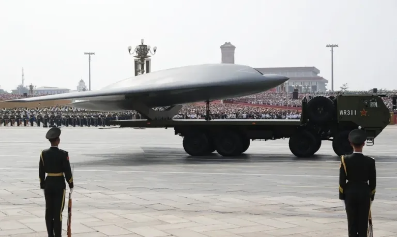 Exhibición de nuevo armamento de China en el desfile militar envía un mensaje de disuasión