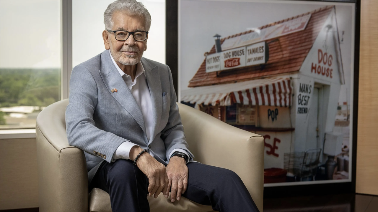 El rey de los hot dogs de Chicago, Dick Portillo, habla sobre venderse y seguir adelante