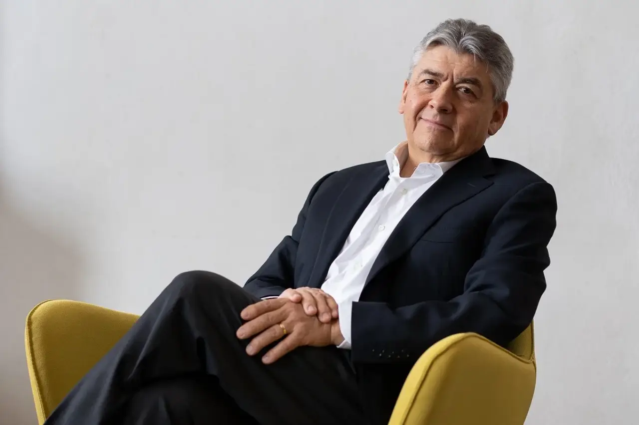 Sucesión en FEMSA: ‘El Diablo’ Fernández cede la dirección a su hijo José Fernández Garza-Lagüera