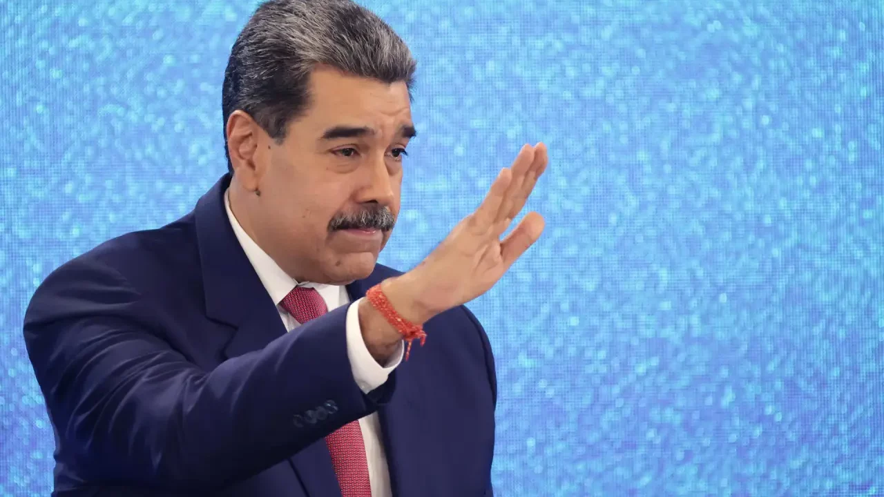 Venezuela está más preparada si tocara una lucha armada: Maduro