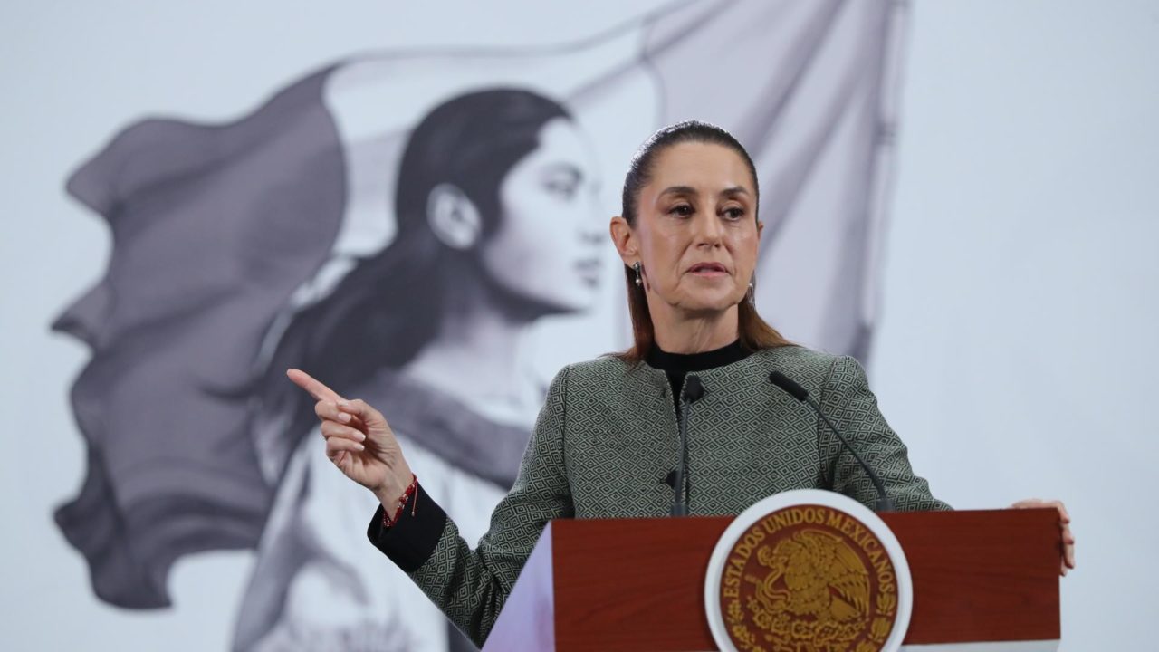 Sheinbaum pide ‘precaución’ a mexicanos en EU ante posibles redadas en festejos patrios