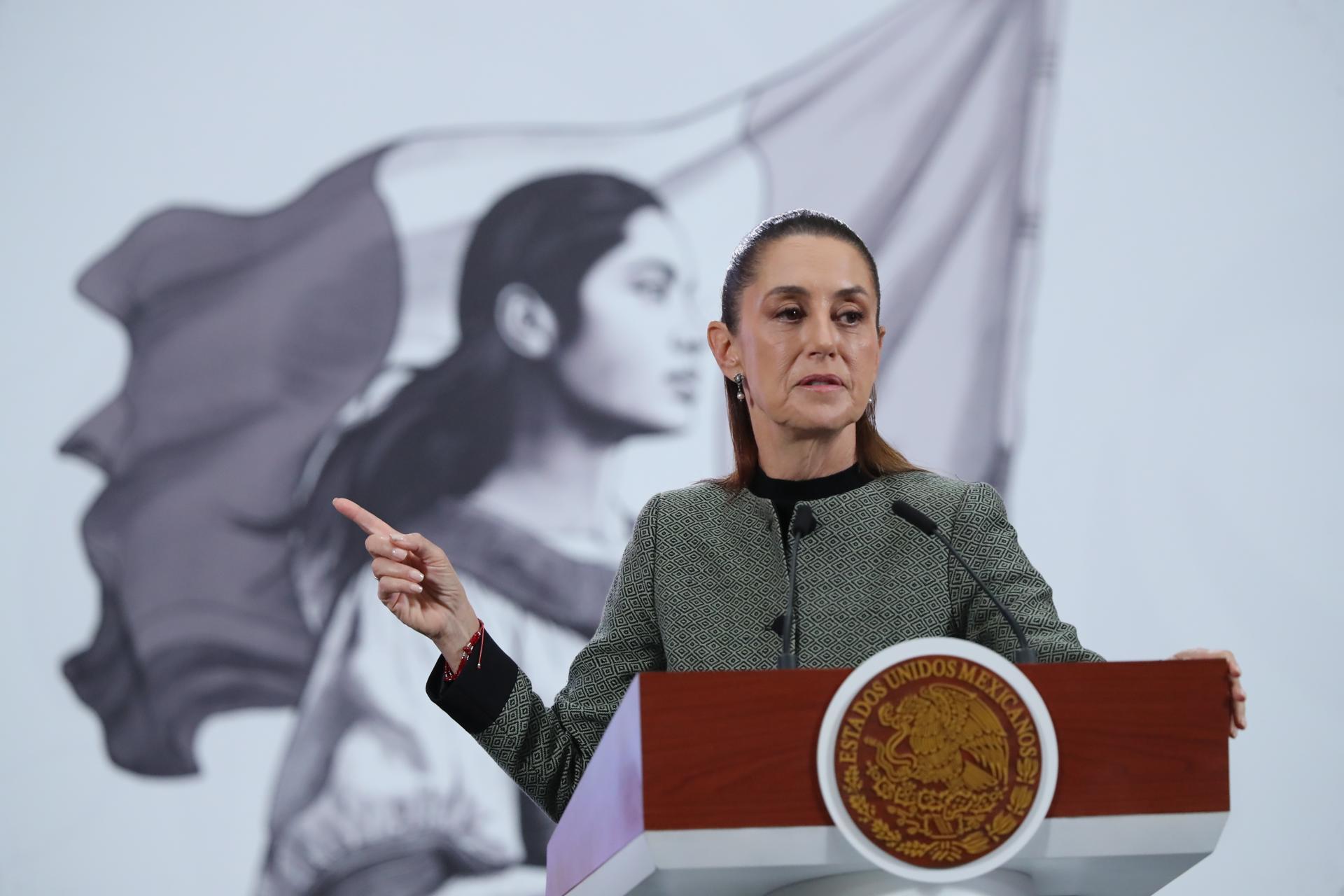 Sheinbaum pide ‘precaución’ a mexicanos en EU ante posibles redadas en festejos patrios