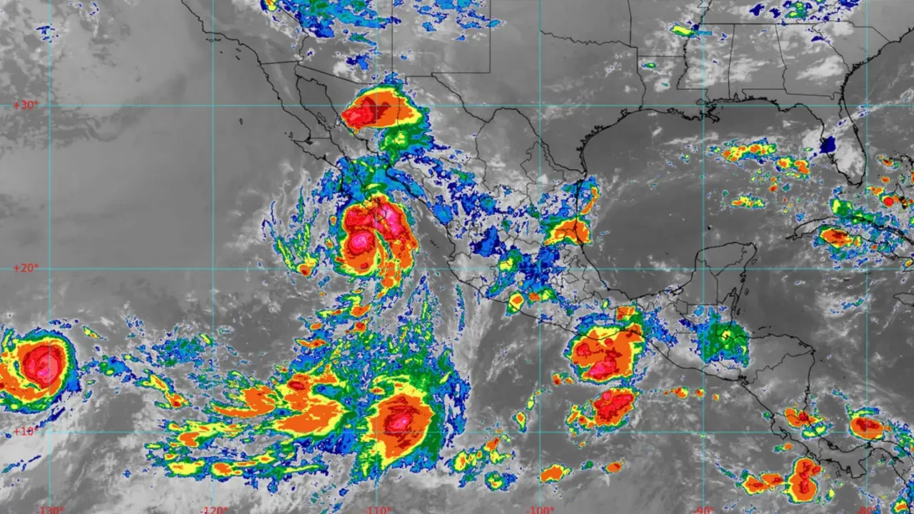 Lorena evoluciona a huracán categoría 1 en costas de Baja California Sur; prevén lluvias para estos estados