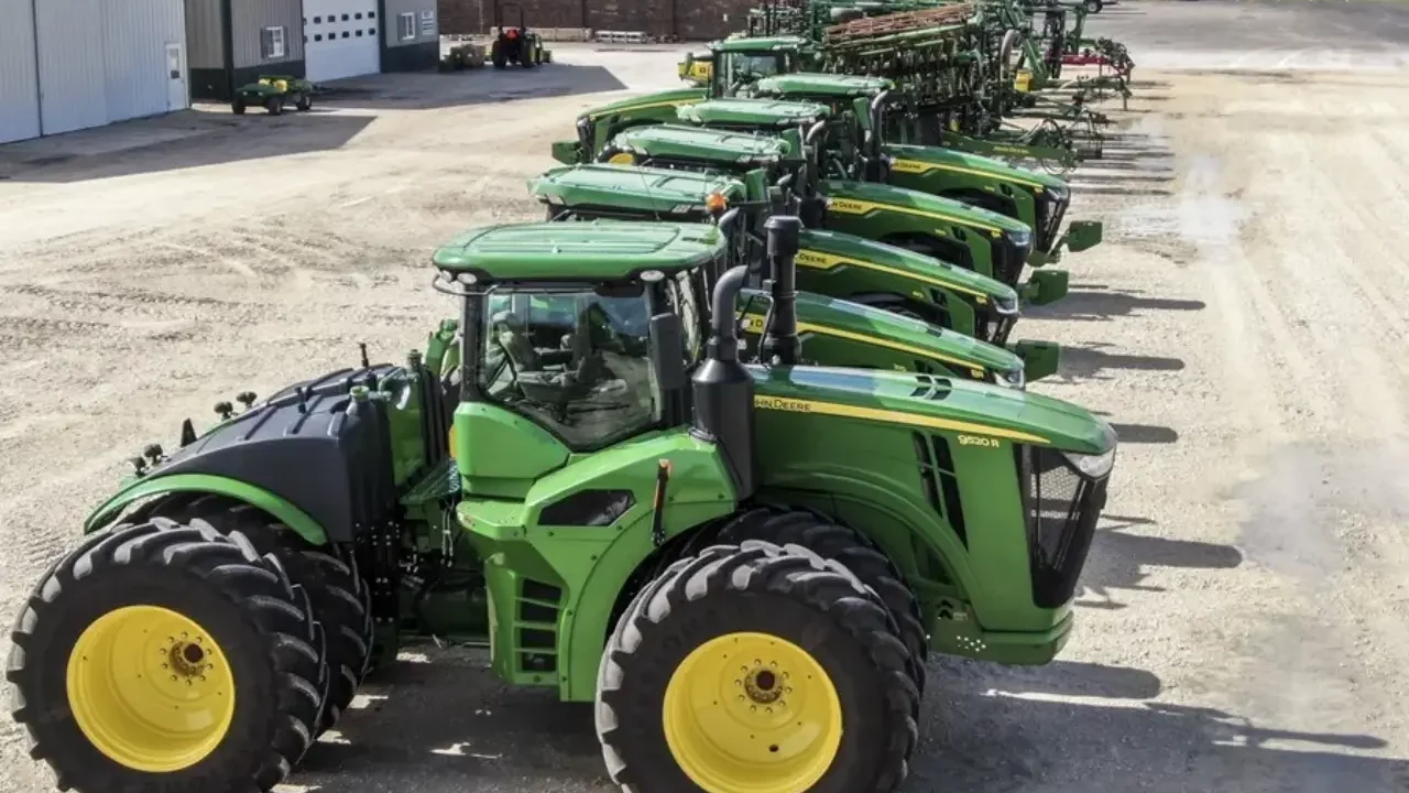 Principal proveedor de maquinaria agrícola de EU, John Deere, es perjudicado por aranceles
