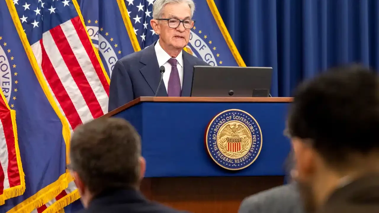 Paciencia de la Fed en guerra comercial ha sido correcta: Powell