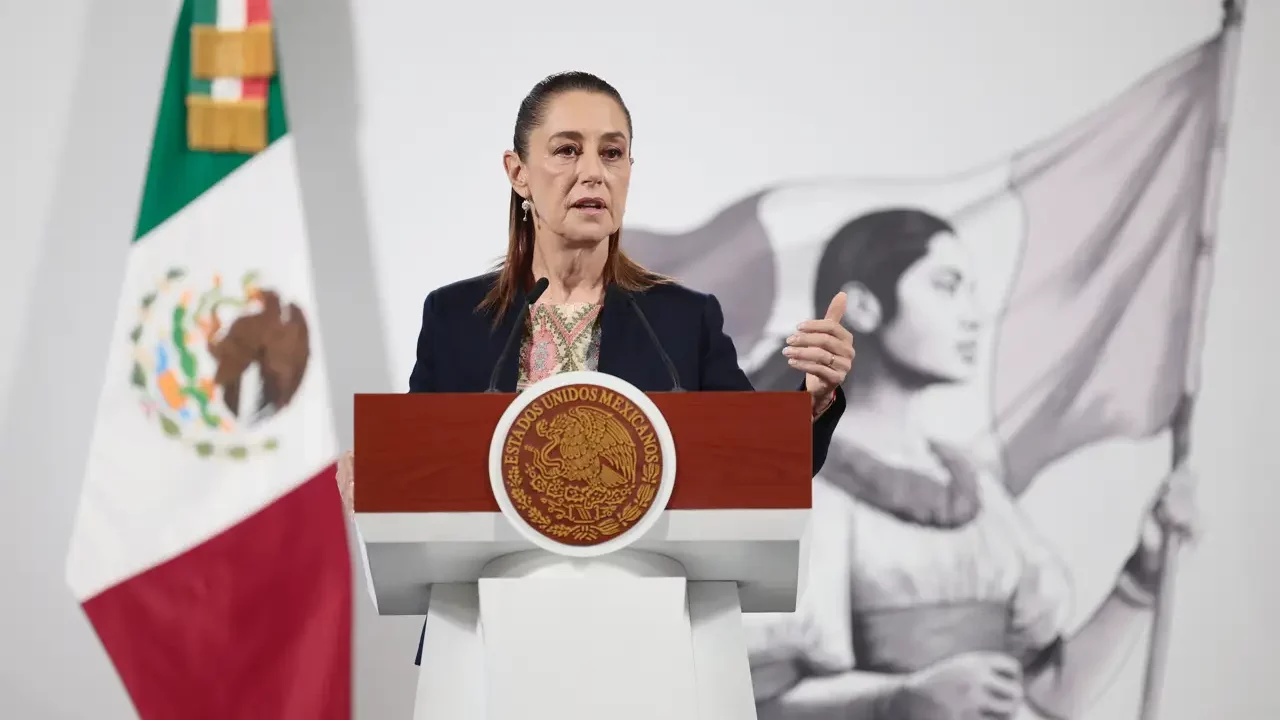 México evita recesión con Sheinbaum, pero se frena ante presiones de EU y Pemex: expertos