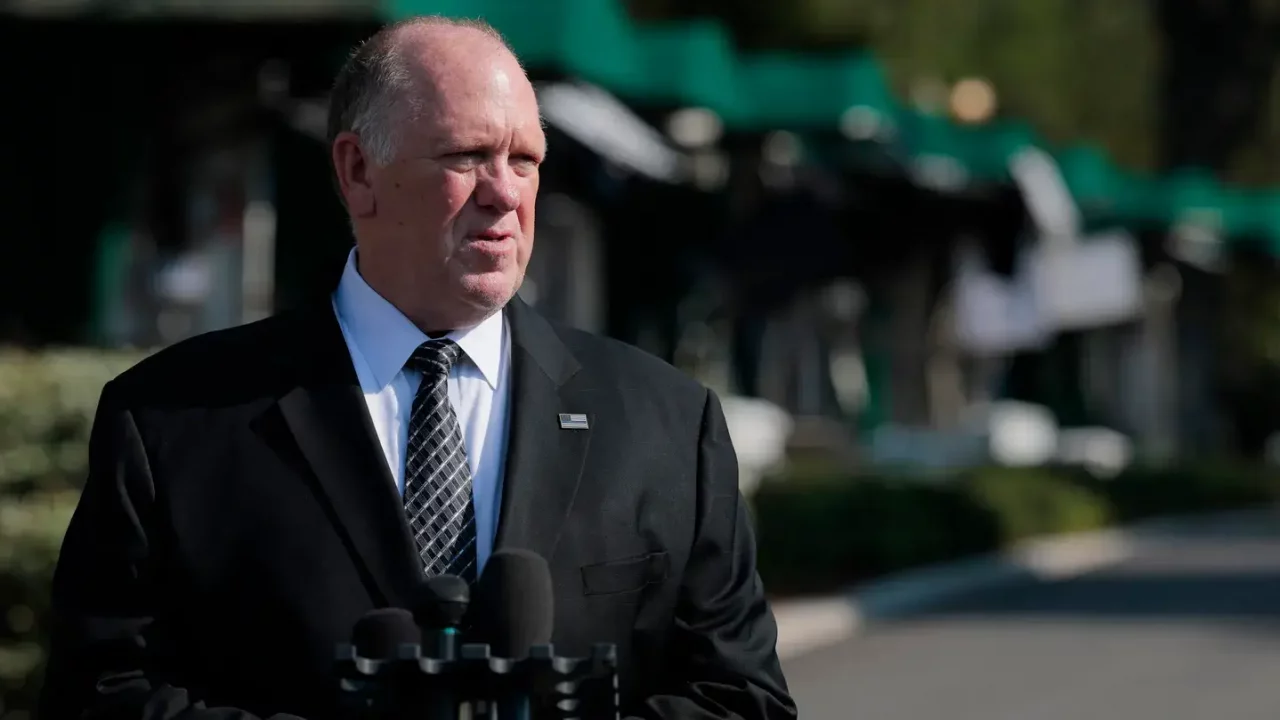 Acusaciones de soborno al Zar Fronterizo: La controversia por la investigación abandonada del Departamento de Justicia de EU a Tom Homan