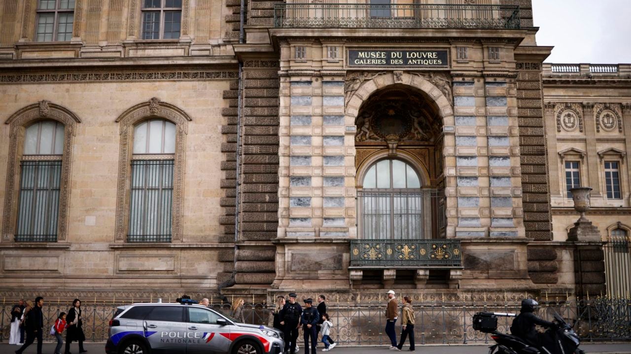 La policía francesa puede atrapar a los ladrones del Louvre, pero es poco probable que recupere su botín