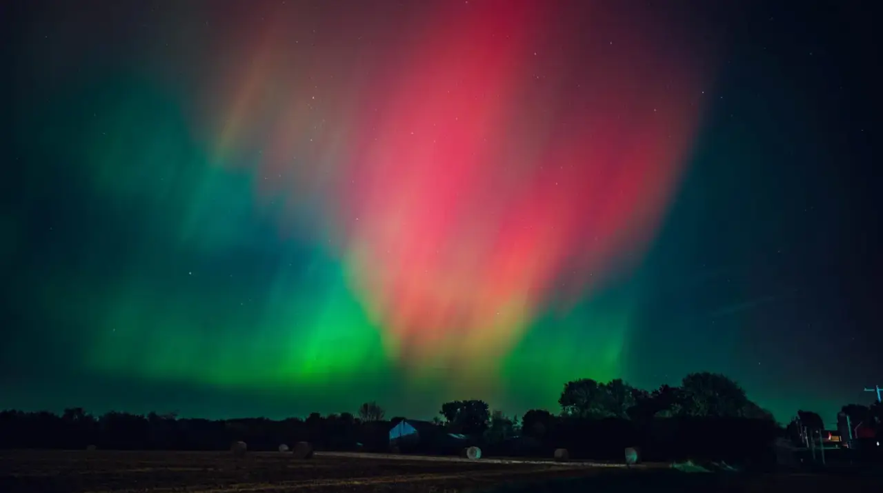 La aurora boreal podría reaparecer en 10 estados de EU después de que los meteorólogos emitieran una alerta de tormenta geomagnética
