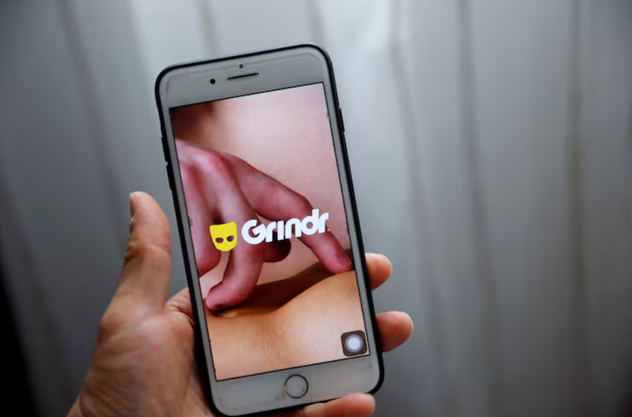 Accionistas de Grindr ofrecen privatizar la app de citas por 3,460 mdd