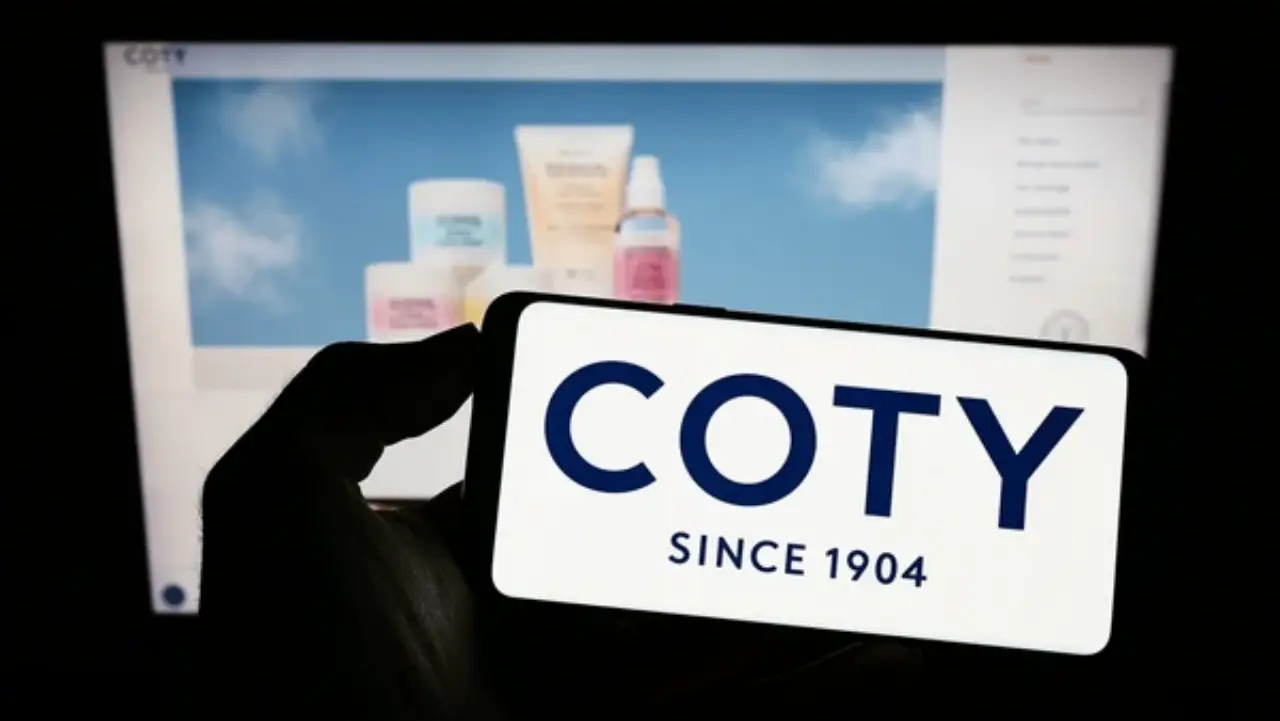 La línea de belleza para el consumidor de Coty parece difícil de vender