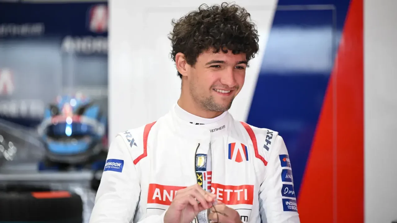 Jak Crawford, tercer piloto del equipo Aston Martin en 2026