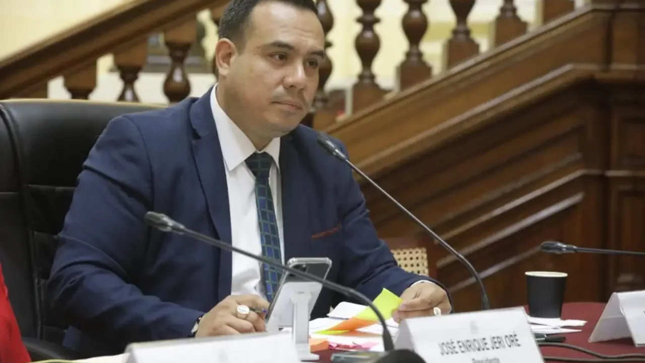 Antiguos tuits del nuevo presidente de Perú sobre sexo´ y mujeres´ se viralizan en redes