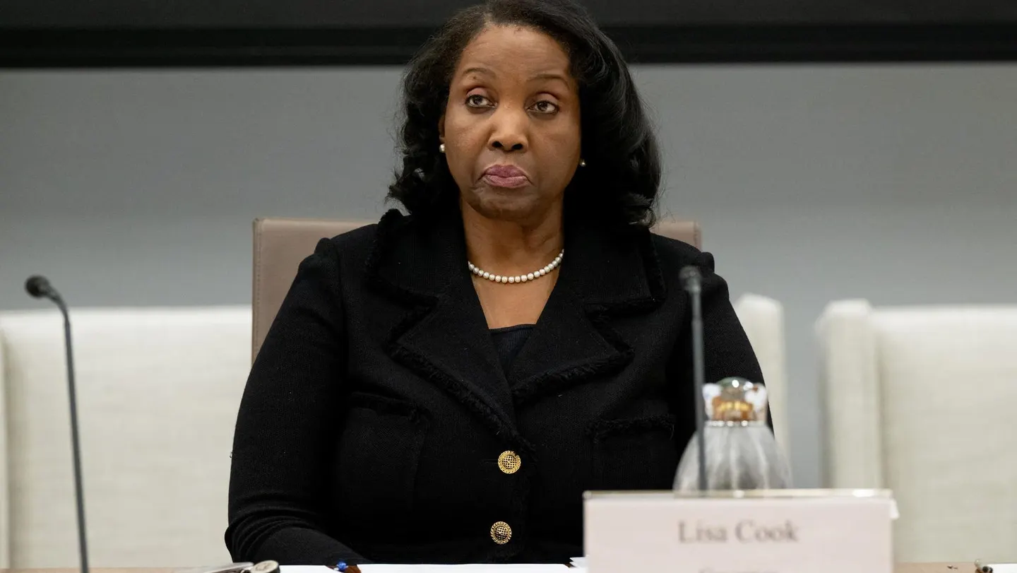 Corte Suprema de EU impide que Trump despida a la gobernadora de la Fed, Lisa Cook, por ahora