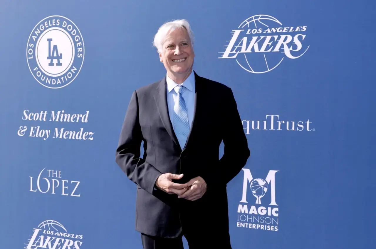 NBA aprueba venta de los Lakers, la mayor adquisición en la historia del deporte