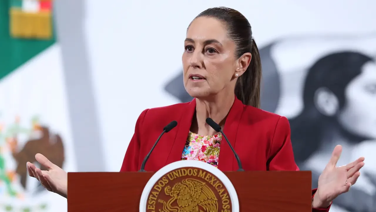 Sheinbaum dice que presidente Sánchez quiso convencerla para invitar al rey a su posesión