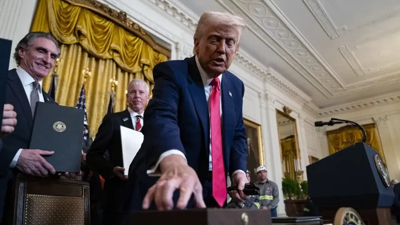 Trump afirma que su política de aranceles sirve para ‘traer la paz al mundo’