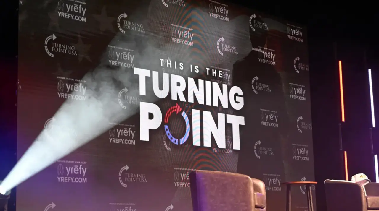 Turning Point USA anuncia ‘All American Halftime Show’ como contraprogramación a la actuación de Bad Bunny en el Super Bowl