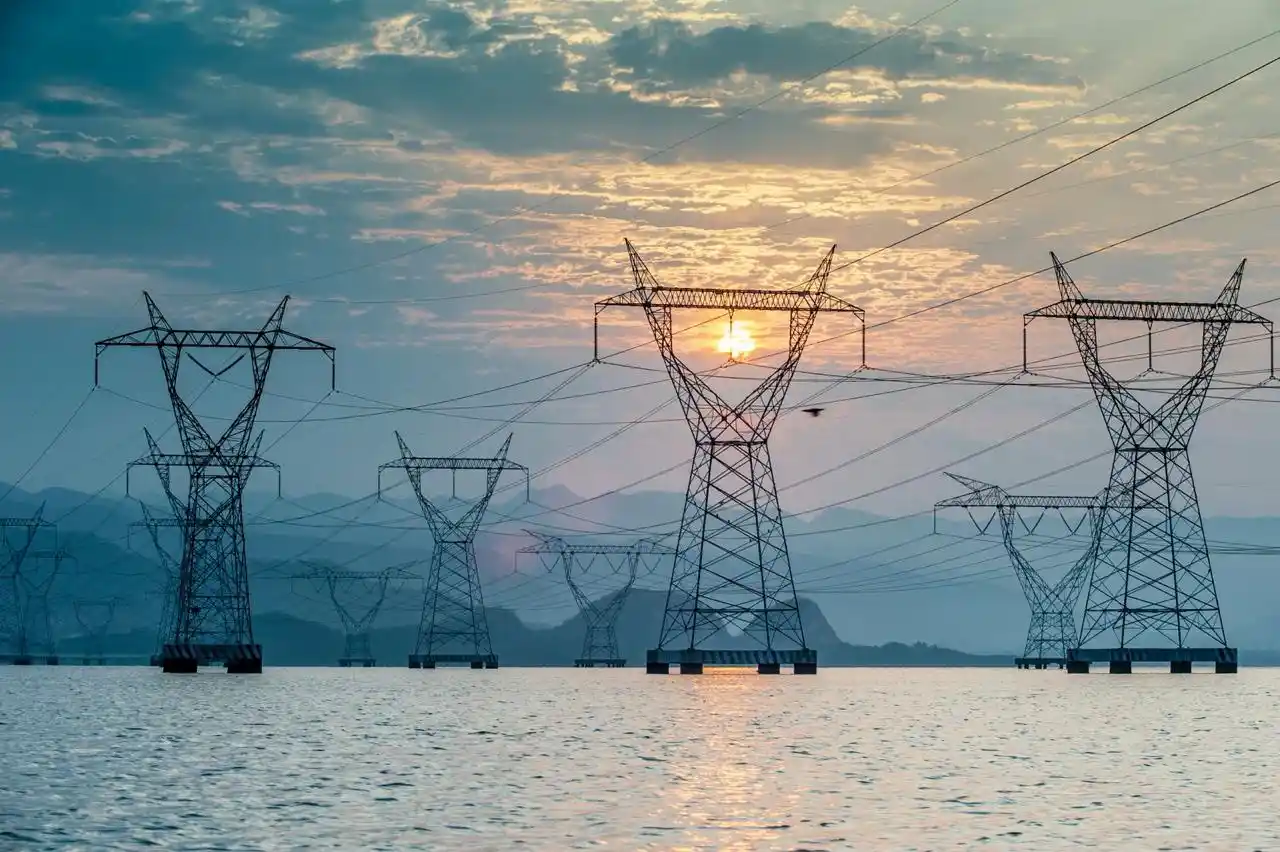 Prometen a privados agilizar procesos para invertir en generación eléctrica