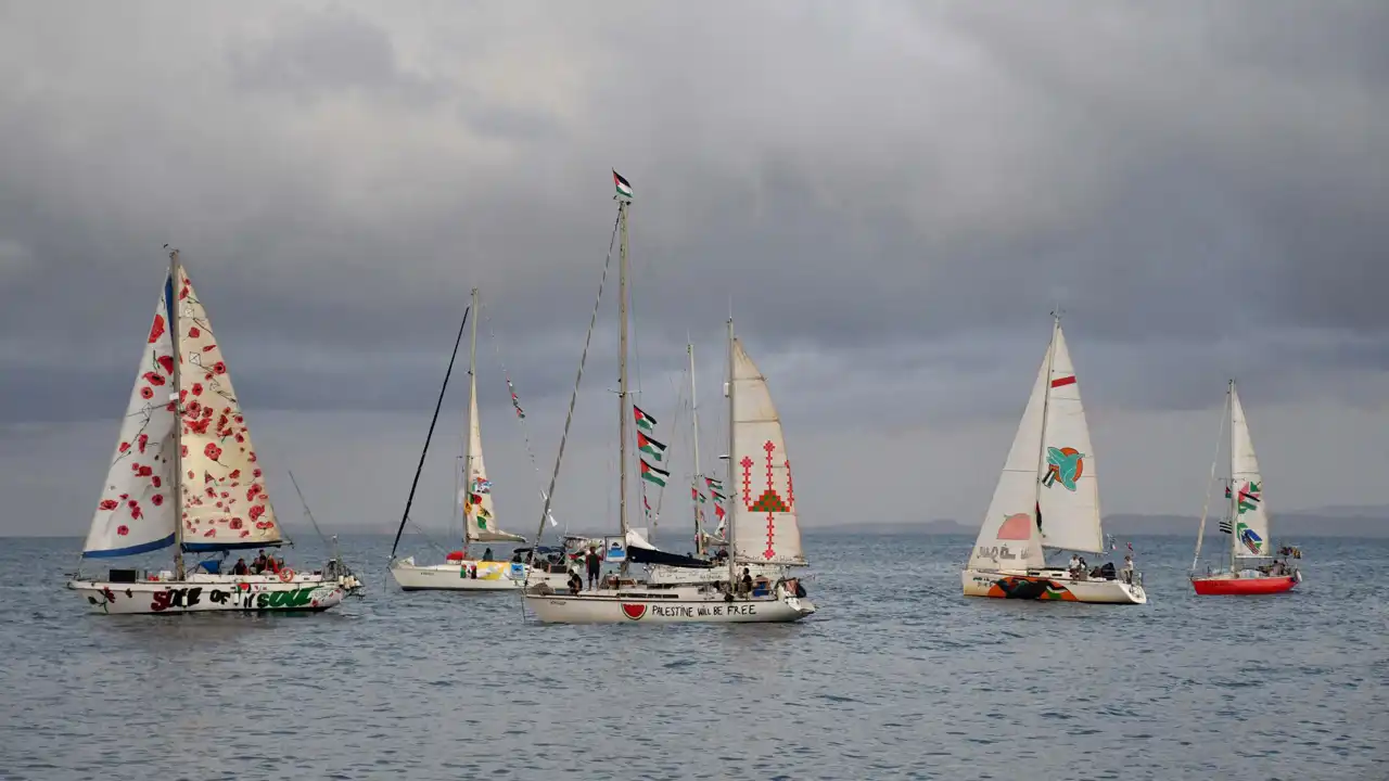 Activistas liberados de la flotilla de Gaza denuncian abusos israelíes, incluyendo violaciones