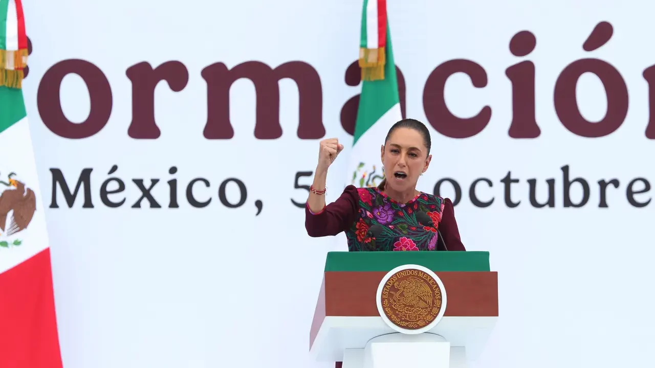 Sheinbaum celebra su primer año en la presidencia con evento en el Zócalo destacando continuidad con AMLO