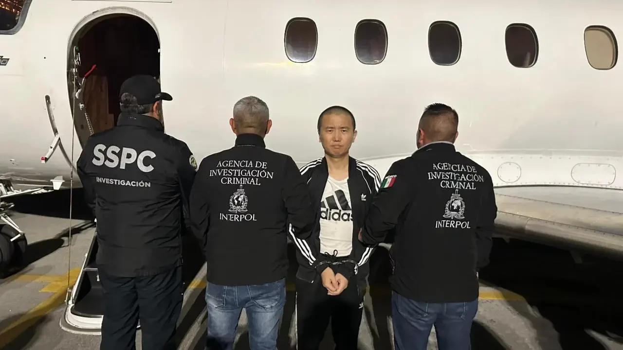 México confirma entrega a EU del traficante Zhi Dong Zhang, tras extradición desde Cuba