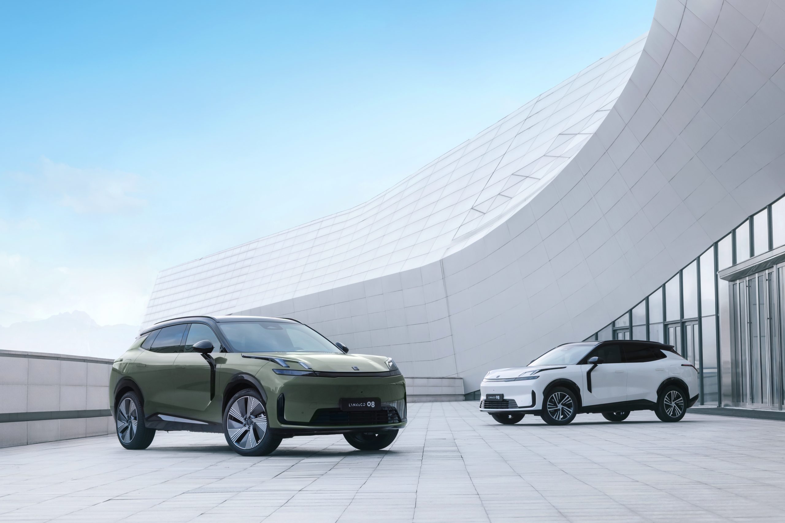 Lynk & Co llega a México y acelera la competencia con autos híbridos premium