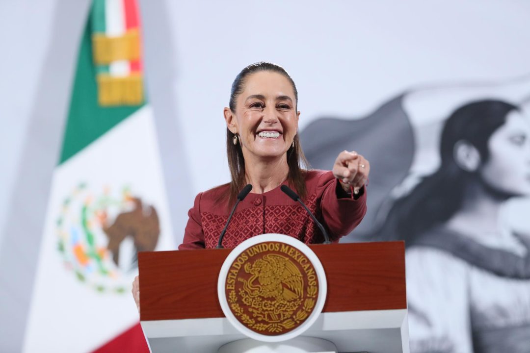 El 70% de mexicanos aprueba gestión de Sheinbaum; desaprobación se mantiene en 30%