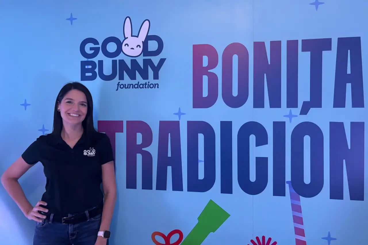 Bad Bunny abre experiencia inmersiva con elementos de la cultura navideña de Puerto Rico