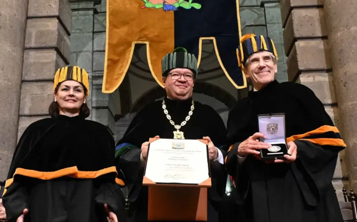 Julio Frenk recibe nombramiento doctor honoris causa por la Universidad española de Las Palmas