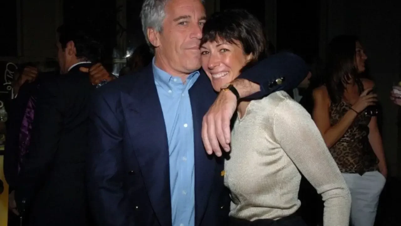 Ghislaine Maxwell, cómplice de Jeffrey Epstein, solicitará a Trump reducir su condena