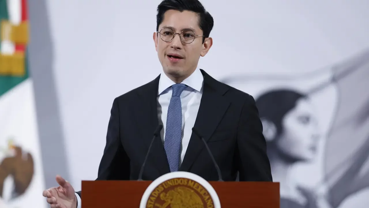Gobierno de Sheinbaum rechaza decisión de Perú de romper relaciones diplomáticas y defiende asilo