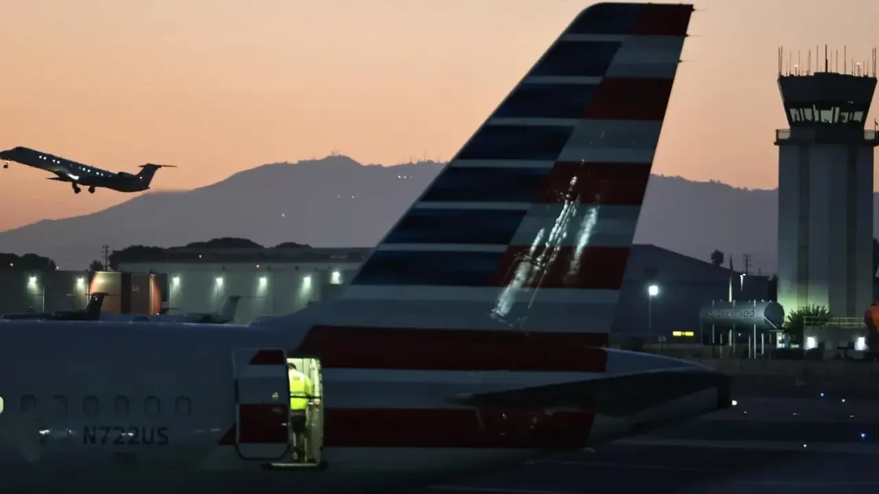 FAA reanuda vuelos en El Paso al no haber amenaza