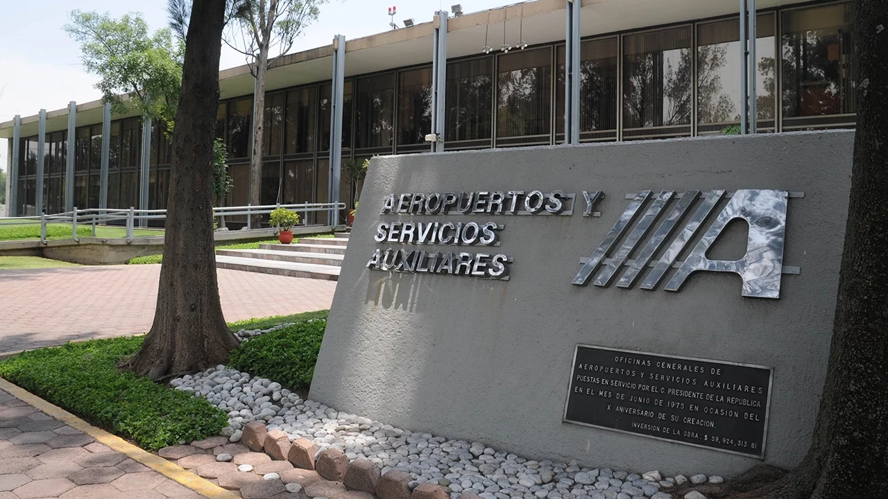 ASA le entra al negocio verde: Importará 160 mil litros de bioturbosina para vender en México