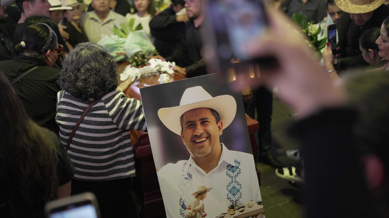 Autoridades aseguran que alcalde de Uruapan asesinado contaba con protección desde 2024