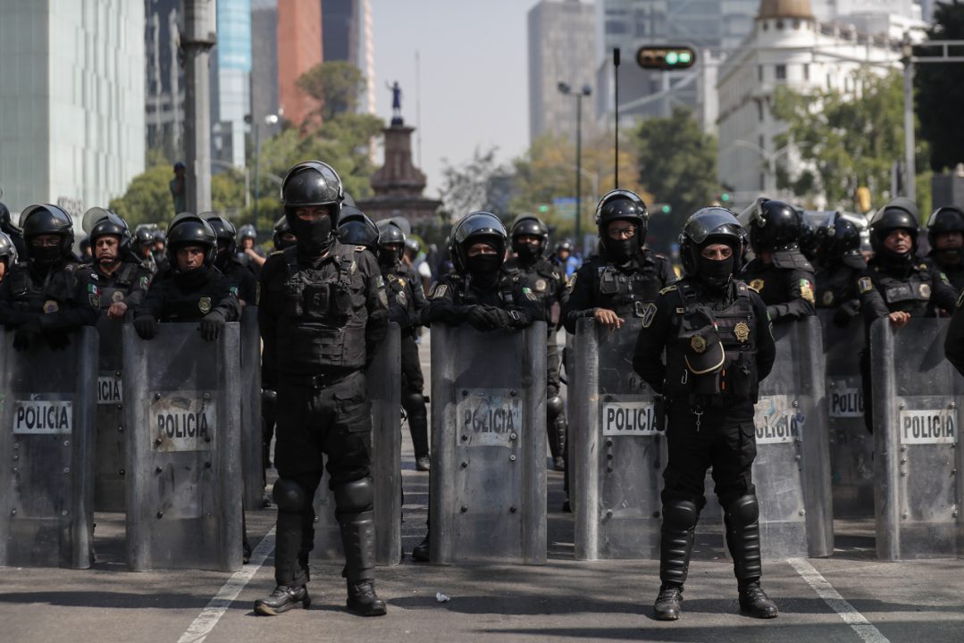 Más policías que asistentes en la segunda marcha de la Generación Z