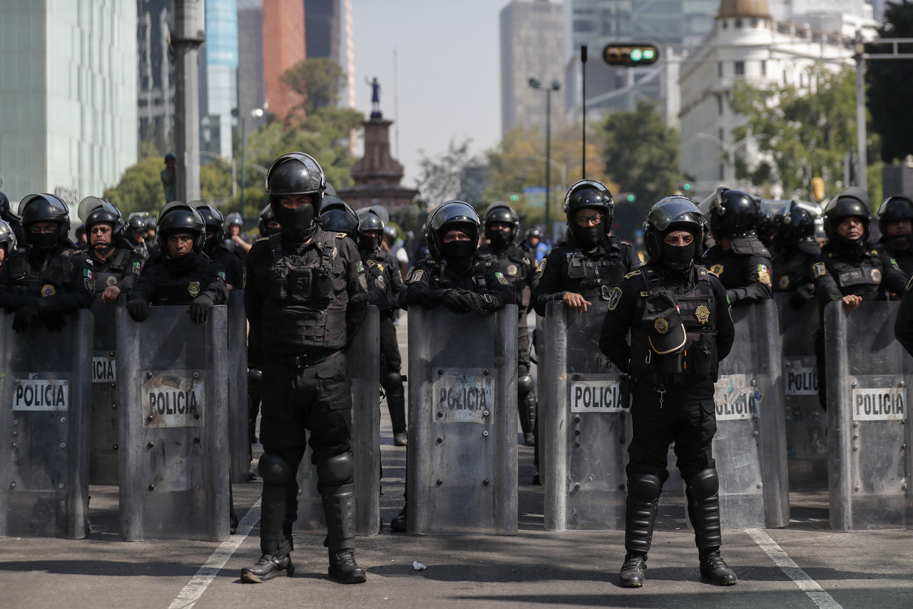 Más policías que asistentes en la segunda marcha de la Generación Z